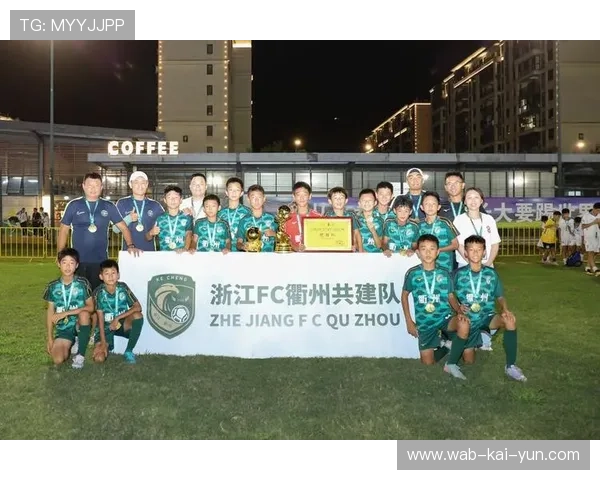 足球俱乐部发布青训毕业生年度发展报告，足球俱乐部青训招生2021